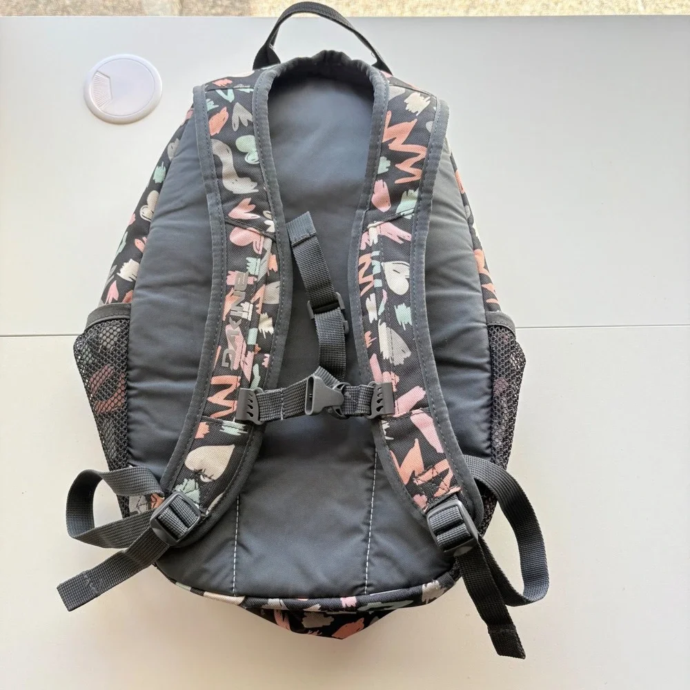 Dakine Campus Mini 18L Backpack Kids Grey Pink Abstract Heart‎ Print 10001433